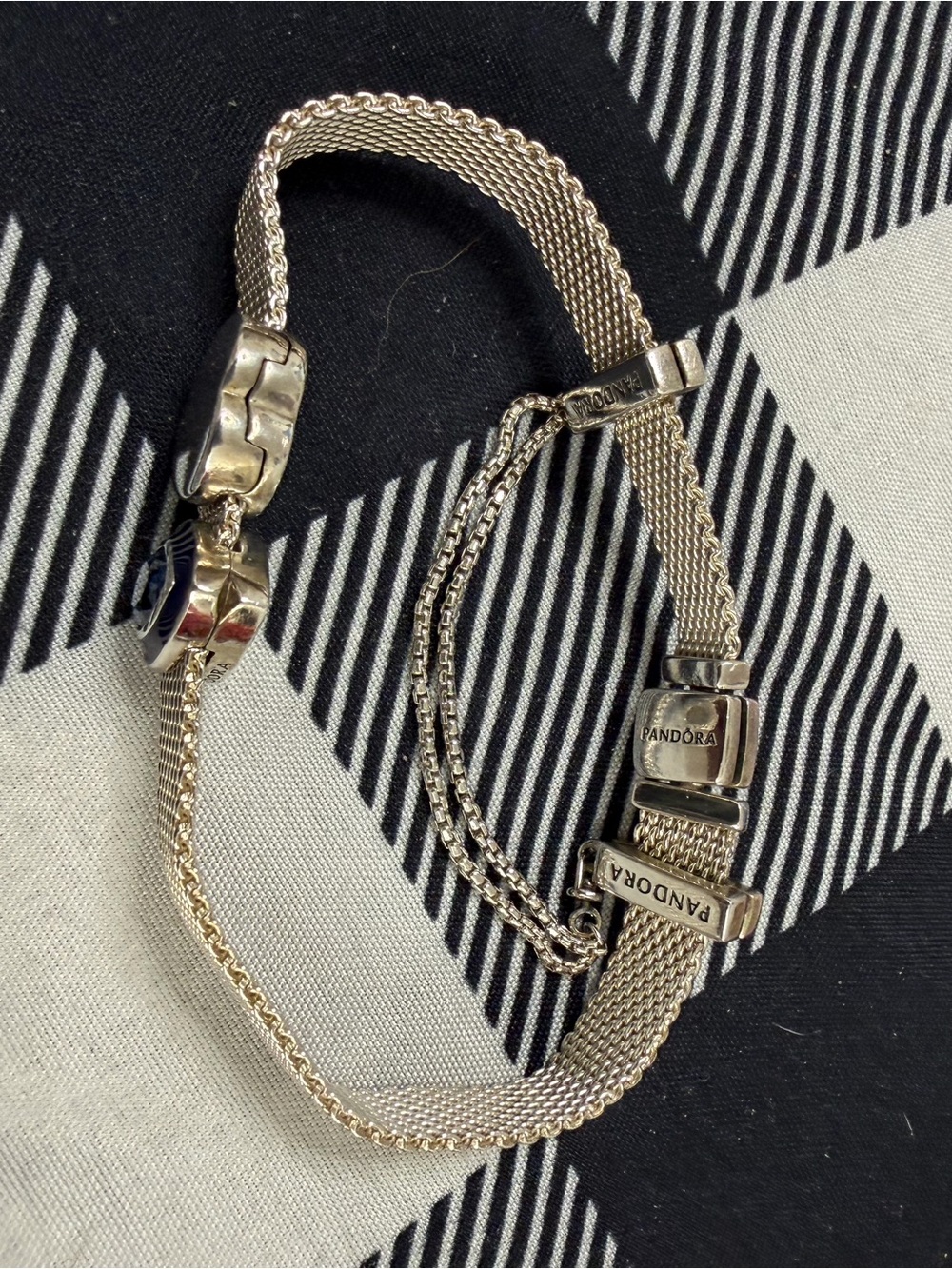 Pandora Silver Mesh Bracelet with chain, Heart and Teardrop Enamel Charm - Picture 3 of 8